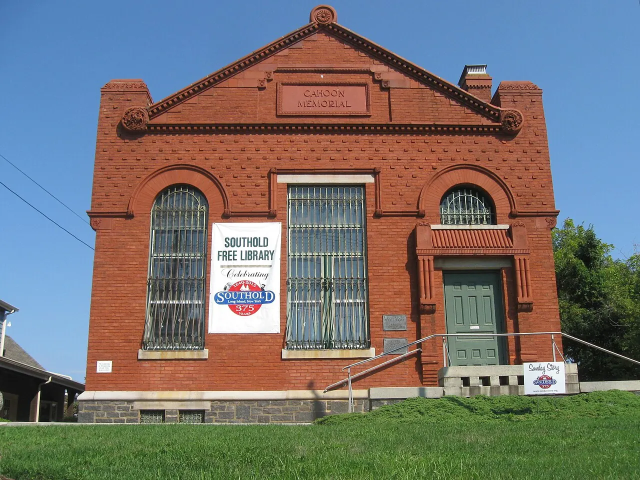 Southold Free Library on Main Street